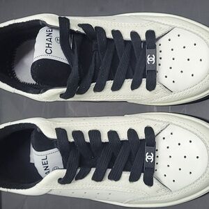 Amazing Chanel Lambskin White Leather CC Trainer Sneakers Size 9